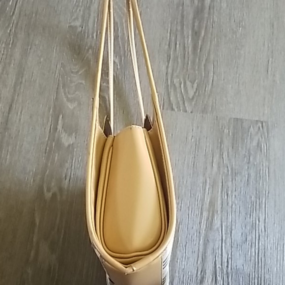 Shoulder Bag - Picture 4 of 8